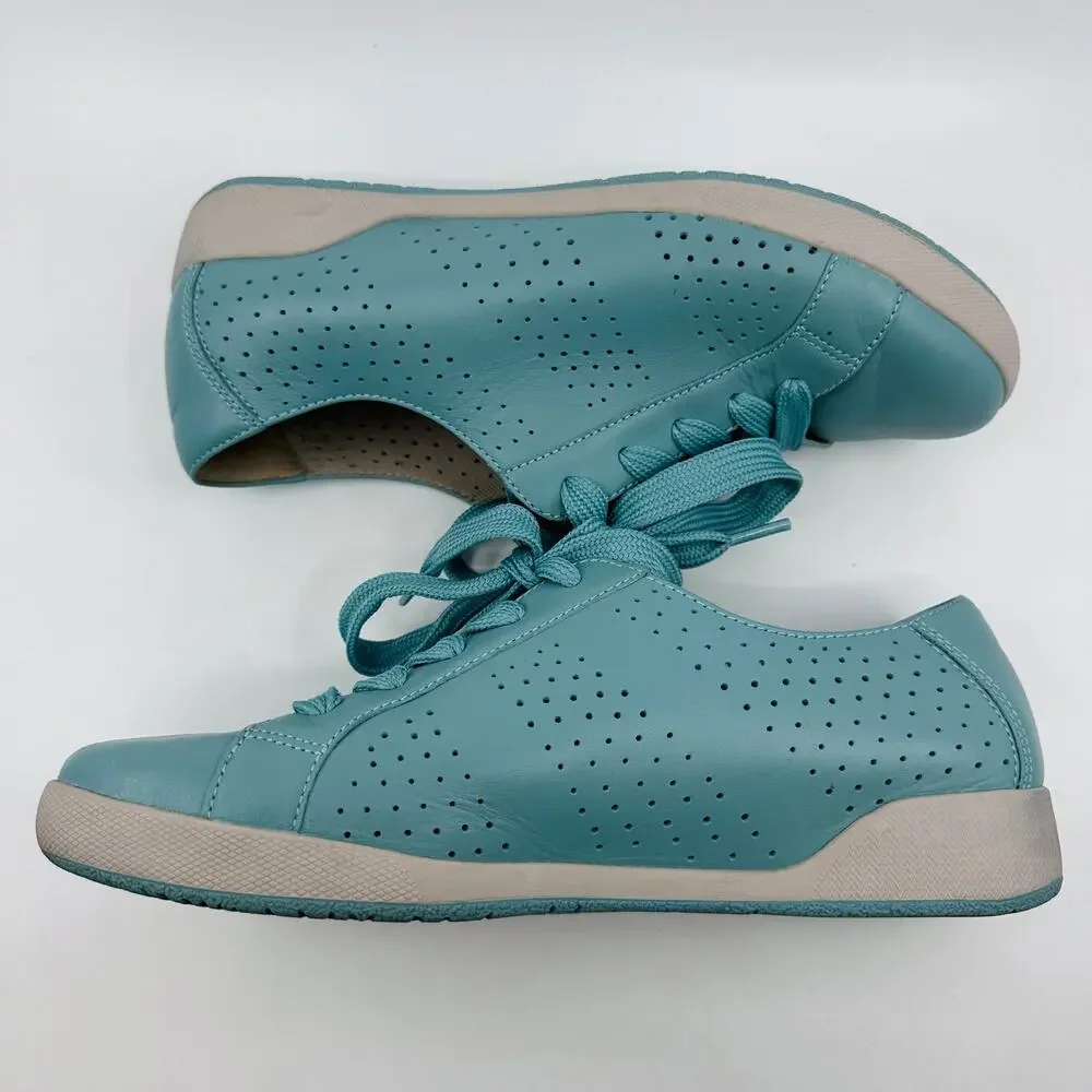 Dansko orli perforated
